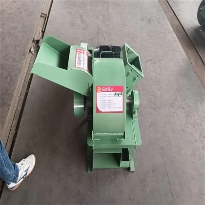 Holzbrechermaschine mit Motorantrieb