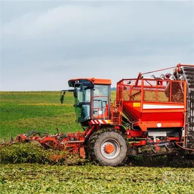 Kompakter Kartoffelernter für Traktoren